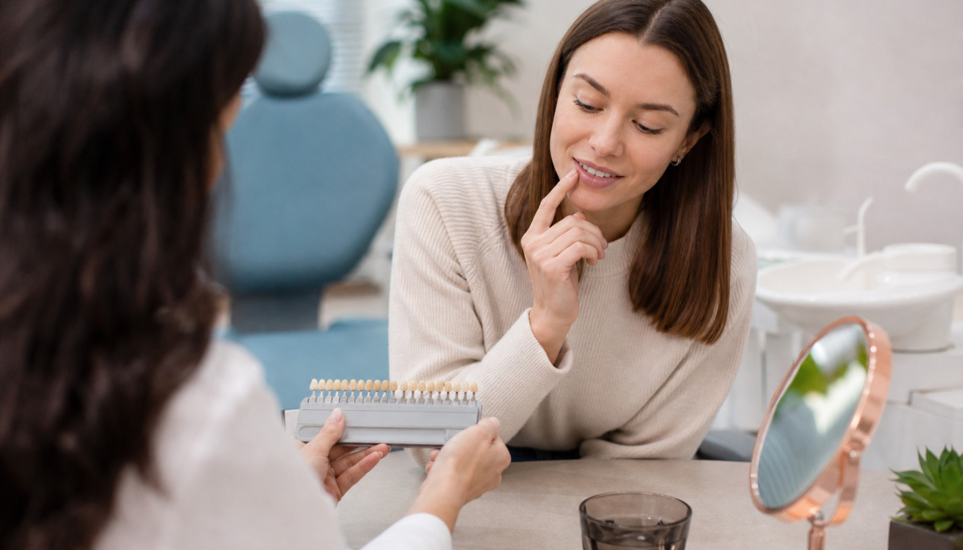 Sourire naturel ou dents parfaites : où tracer sa propre limite en esthétique dentaire ?